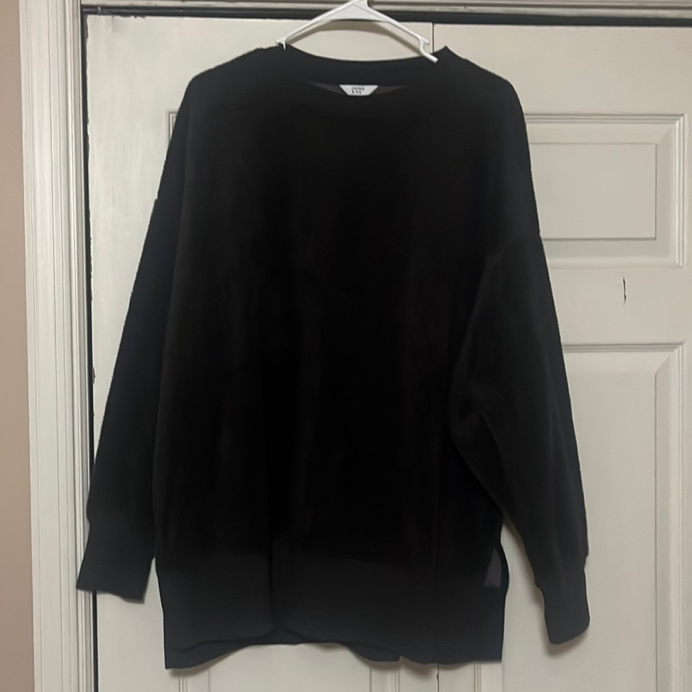 Crown and Ivey sweatshirt